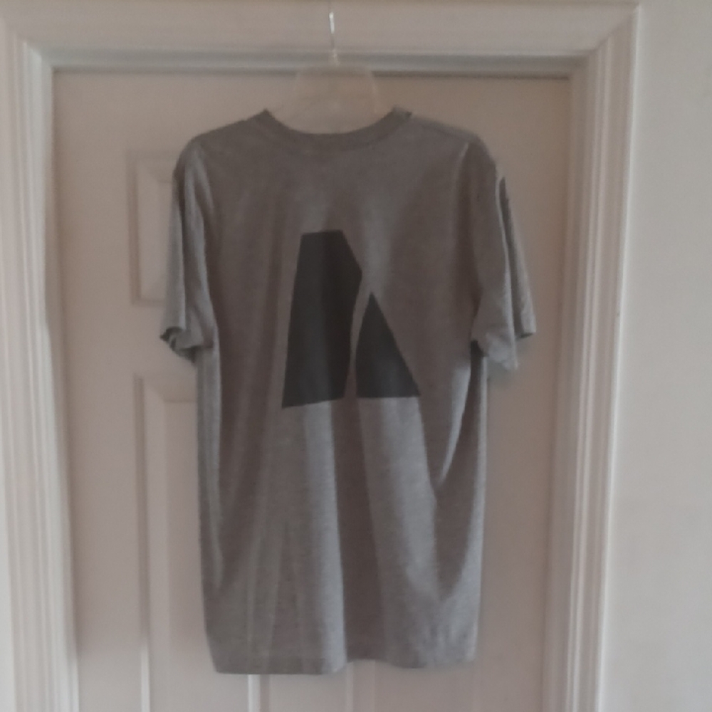 U.S. Army Gray Short Sleeve Tee with Bold Chest Logo - Picture 3 of 3